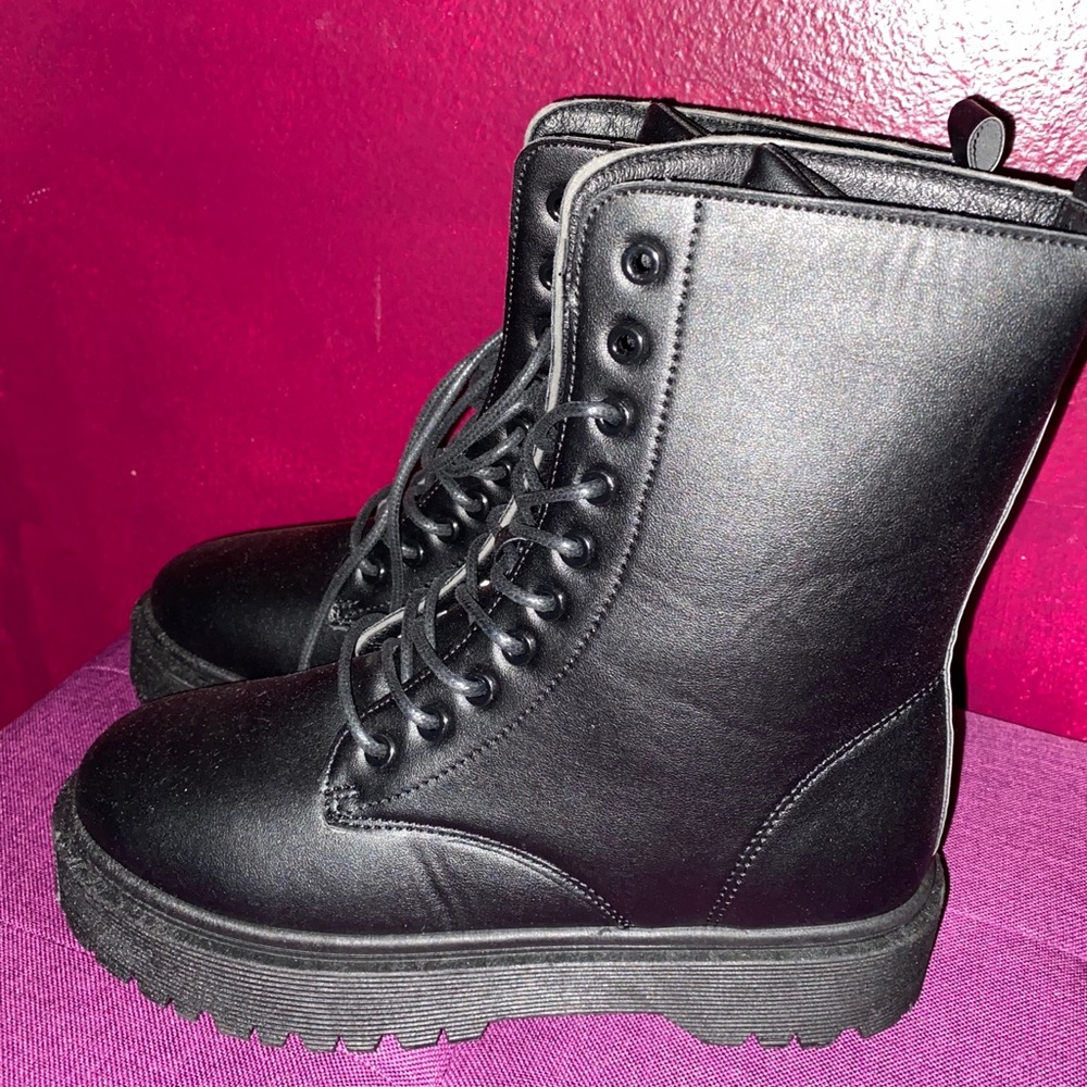 Black Boots